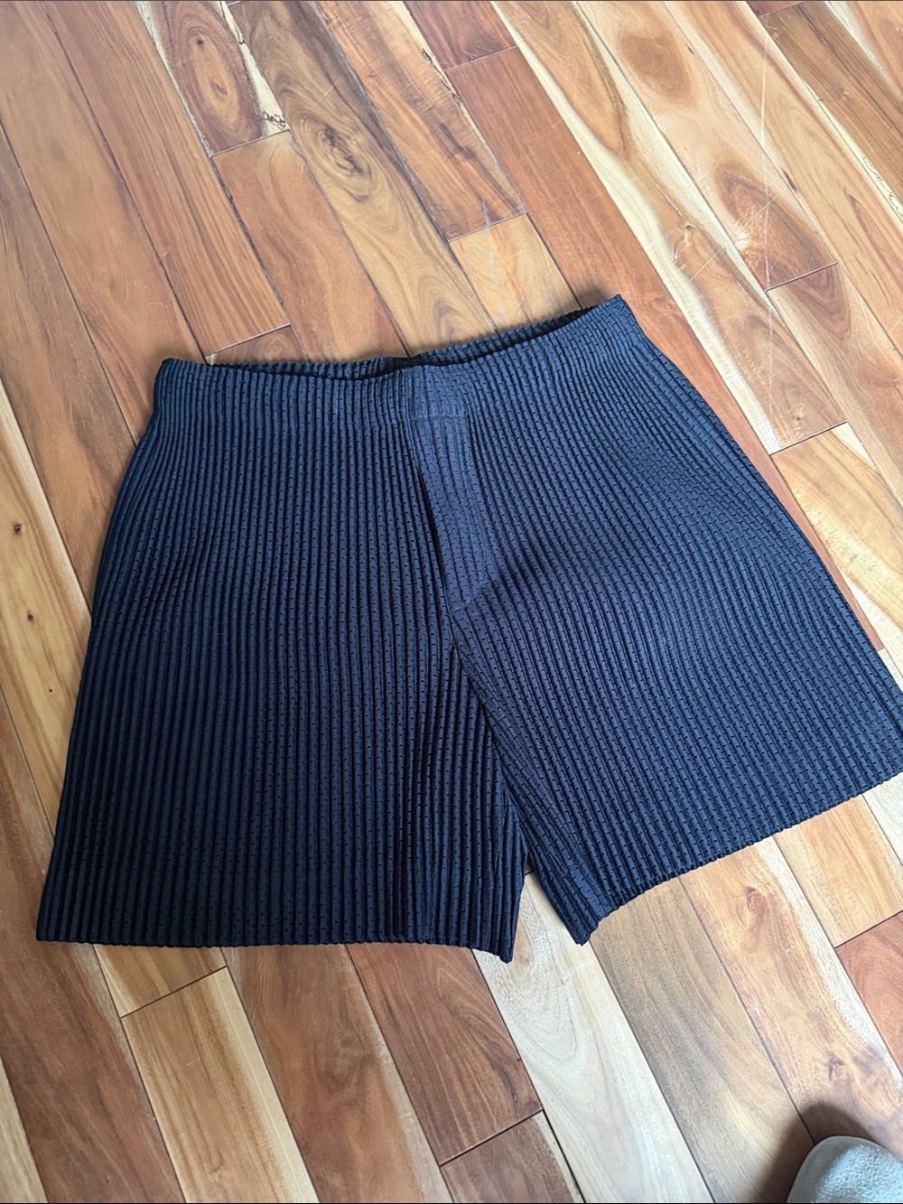 Issey Miyake Ribbed Knit Men's Shorts in Black